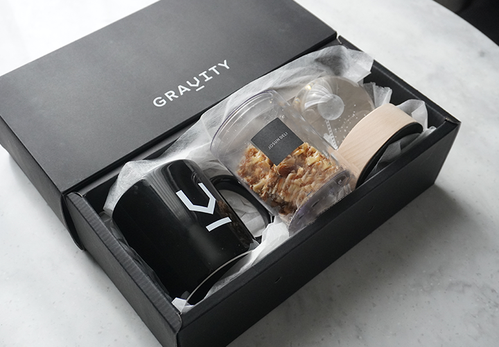 GRAVITY GIFT BOX